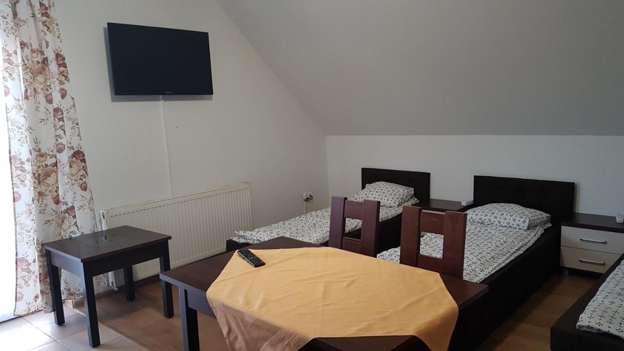 E&S_ Apartament Milicz Extérieur photo