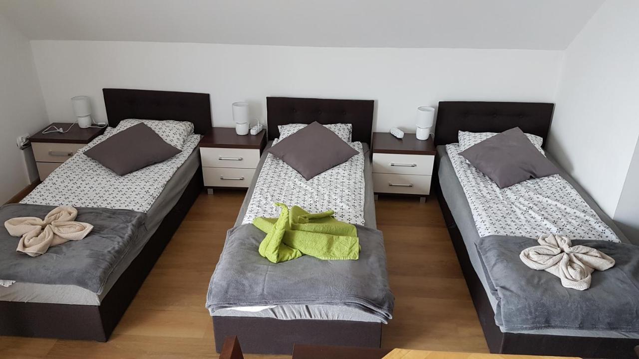 E&S_ Apartament Milicz Extérieur photo